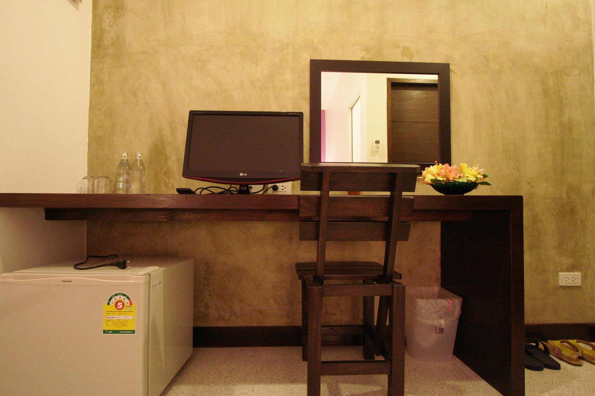 Chaba Place HHQ Buitenkant foto